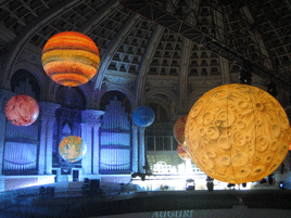 Illuminated inflatable planets